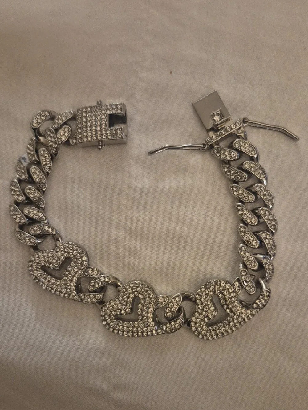 Pavé Heart Silver-Link Bracelet with Sparkling Crystals 7.5